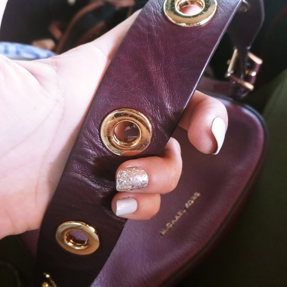 Micheal kors raven medium crossbody - Picture 7 of 10